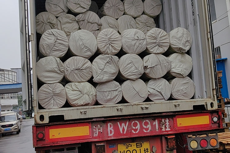 Avustralya'ya dışa aktarılan özelleştirilmiş polyester filtre bezi