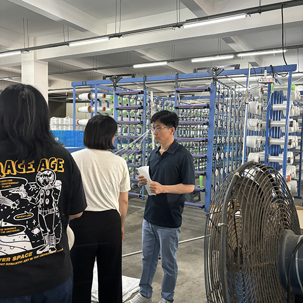 Tesisi ziyaret eden Koreli müşteriler için özelleştirilmiş özel filtre bezleri