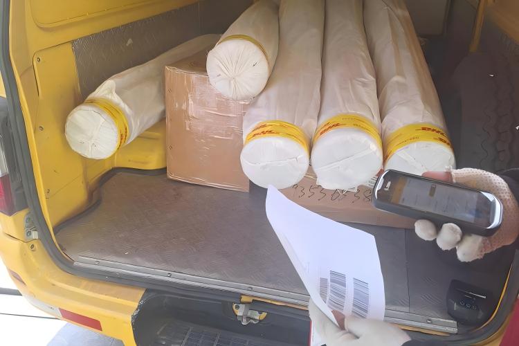 Yüksek Kaliteli Anti-Statik Filtre Kumaşının Bulgar Müşteriye Başarılı Teslimatı